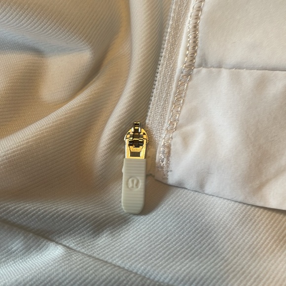 Lululemon jacket 😍FLASH SALE😍 - Picture 6 of 11